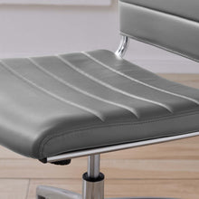 Load image into Gallery viewer, Deluxe Armless Mid Back Office Chair