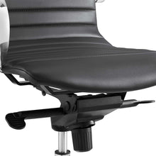 Load image into Gallery viewer, Ribbed Back Office Chair