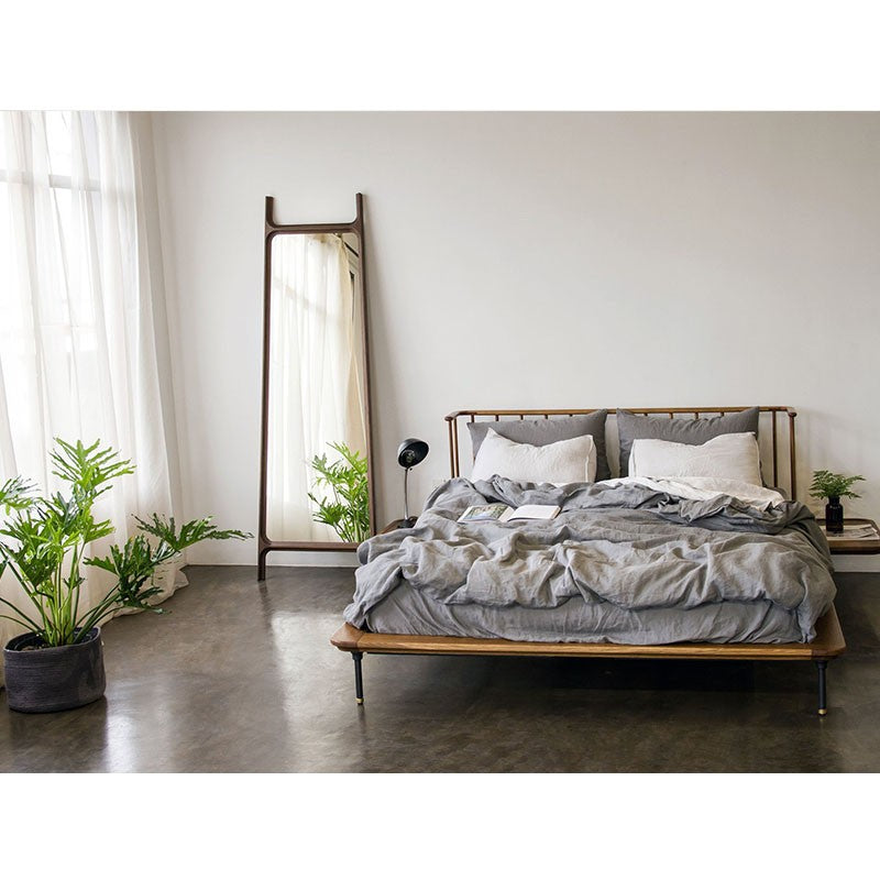 Distrikt Bed Queen