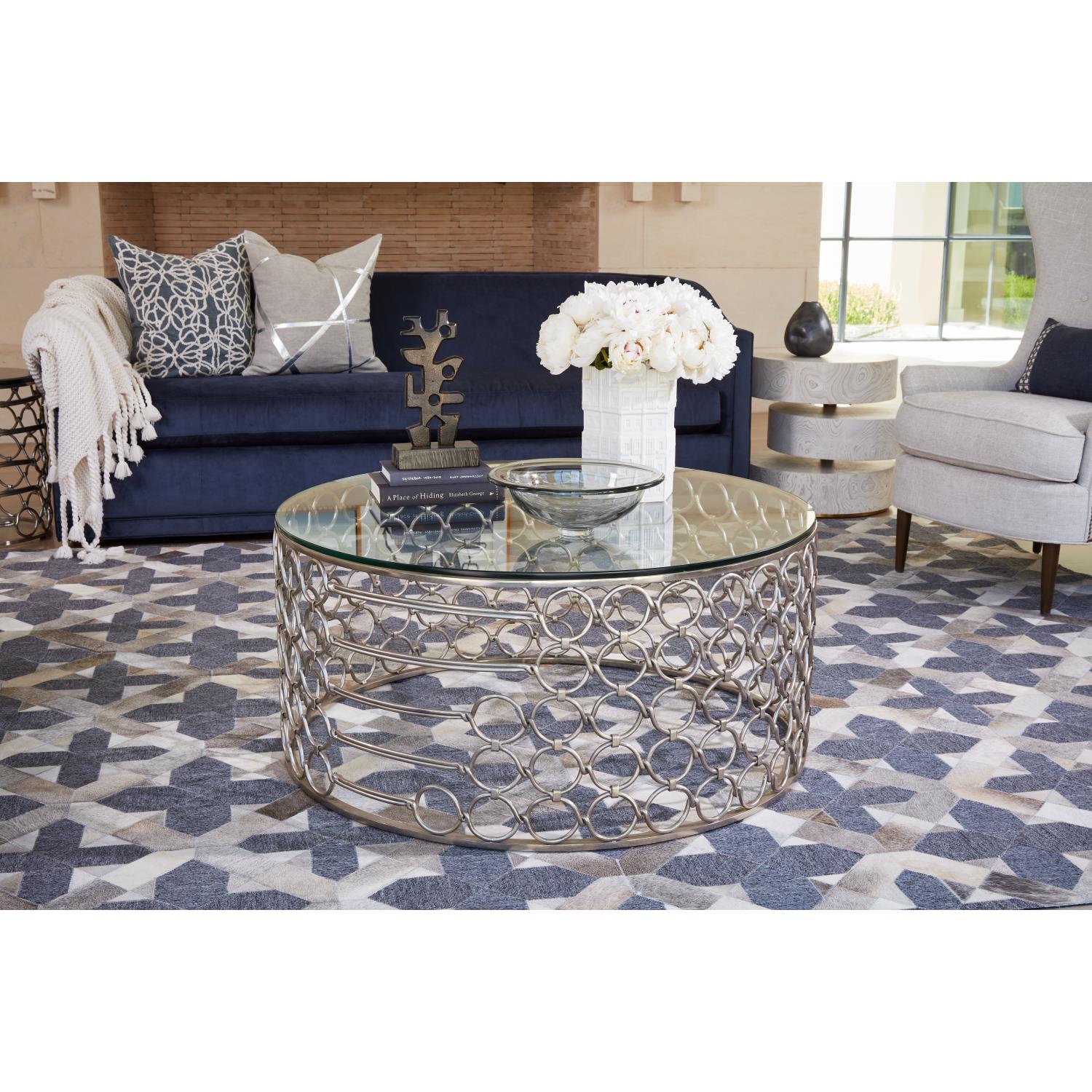 Loop 40" Cocktail Table