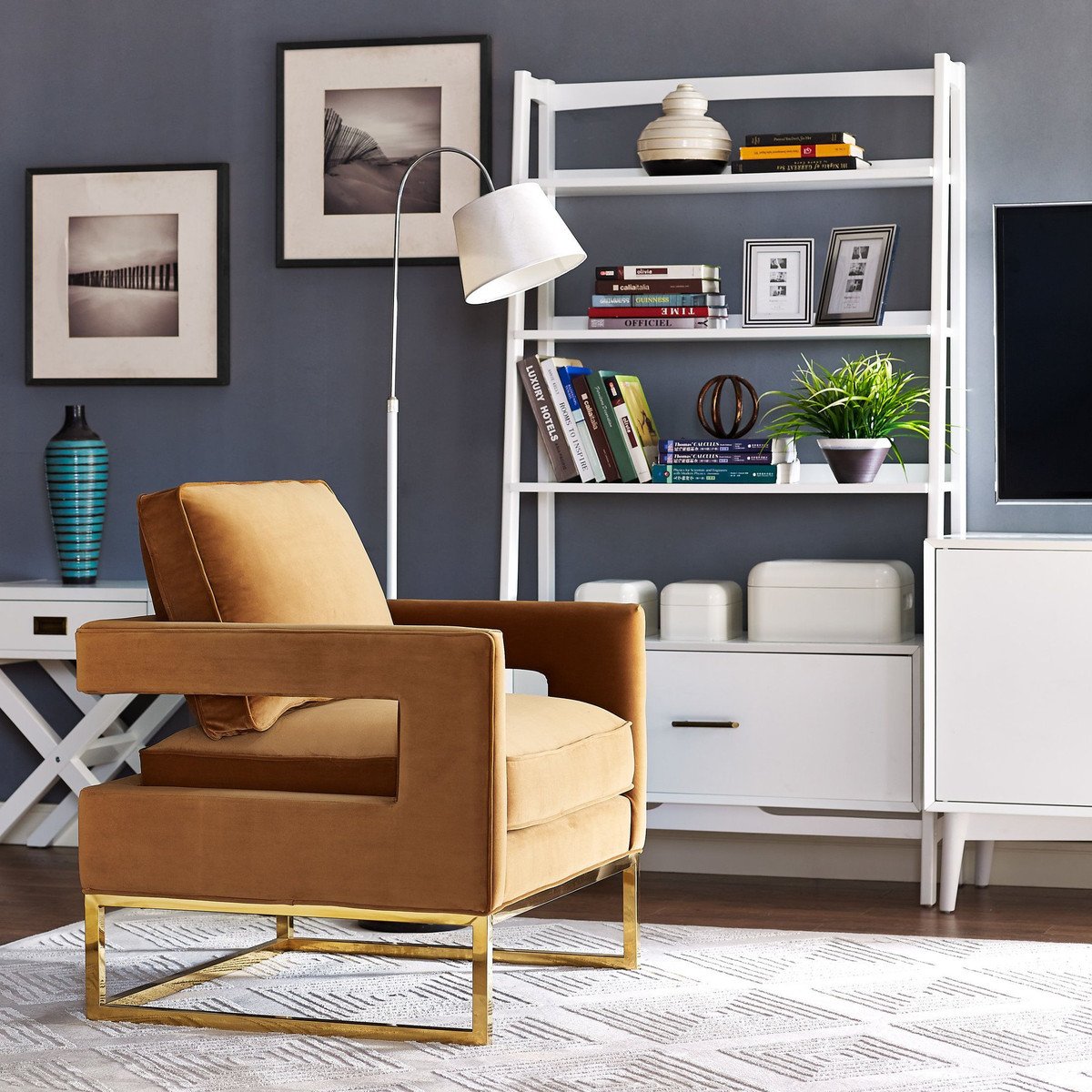 Avery Velvet Chair