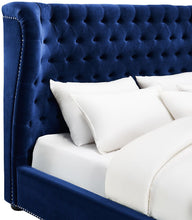 Load image into Gallery viewer, Finley Linen Bed in King Size