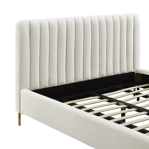 Angela Bed in Queen