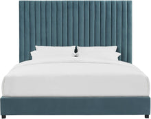 Load image into Gallery viewer, Arabelle Bed in King