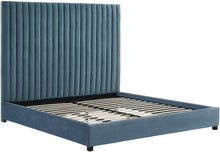 Load image into Gallery viewer, Arabelle Bed in King