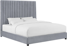 Load image into Gallery viewer, Arabelle Bed in King