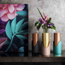 Load image into Gallery viewer, Concrete Vase
