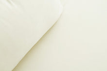 Load image into Gallery viewer, Callie Velvet Sofa
